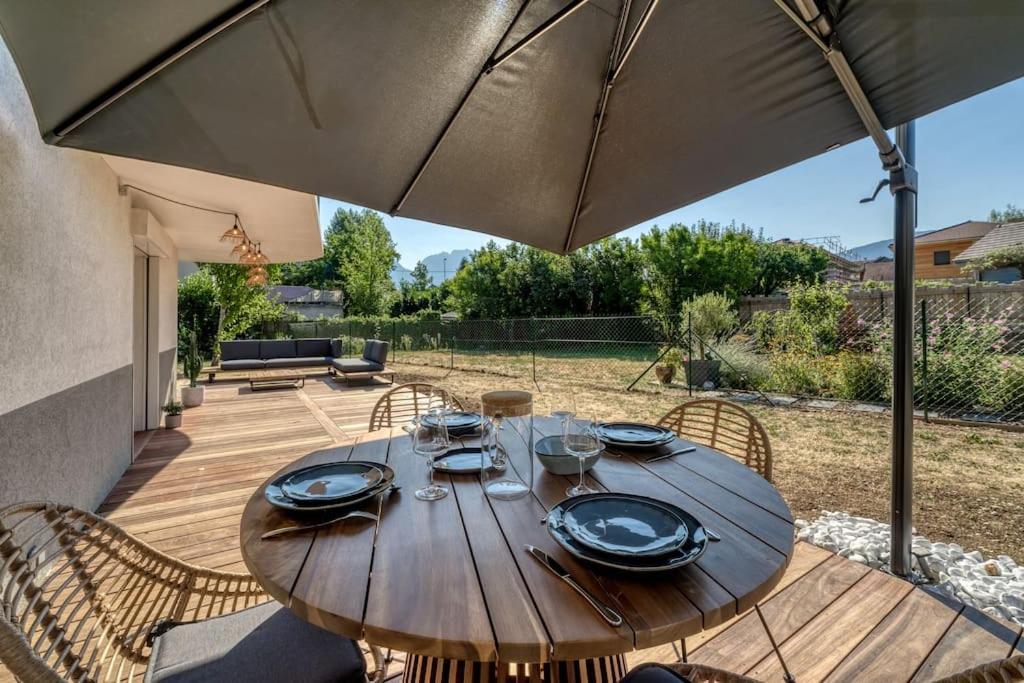 Appartement Chaleureux A Sévrier Exteriör bild