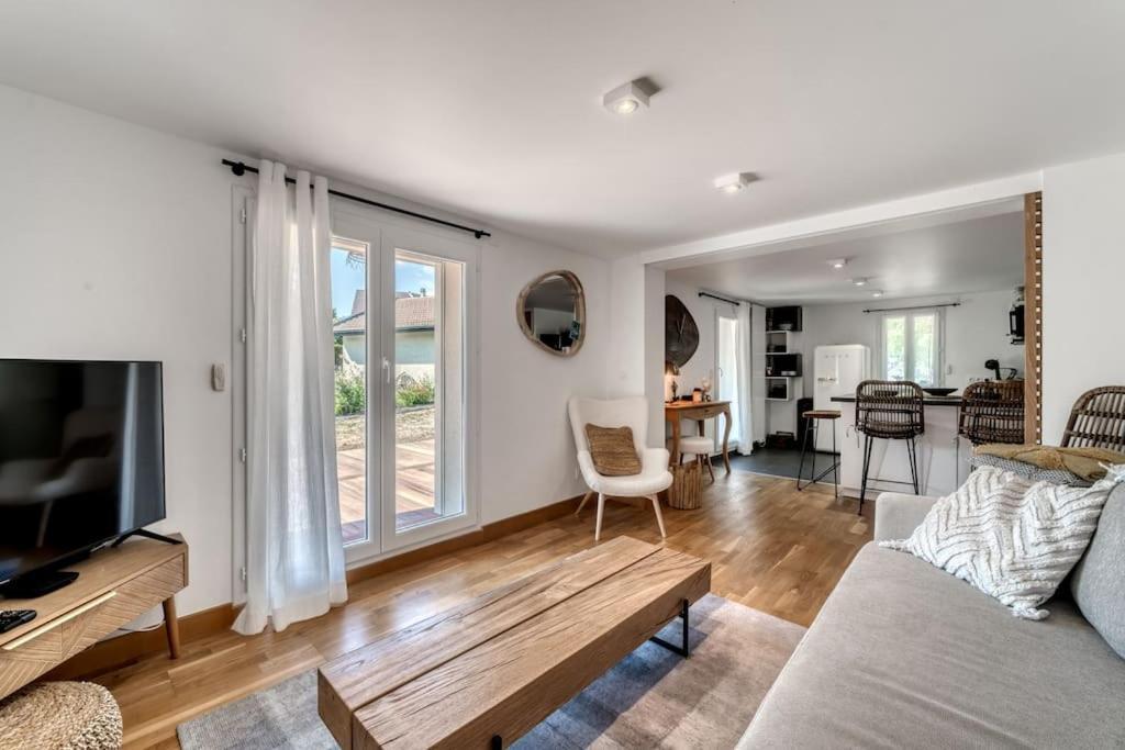 Appartement Chaleureux A Sévrier Exteriör bild
